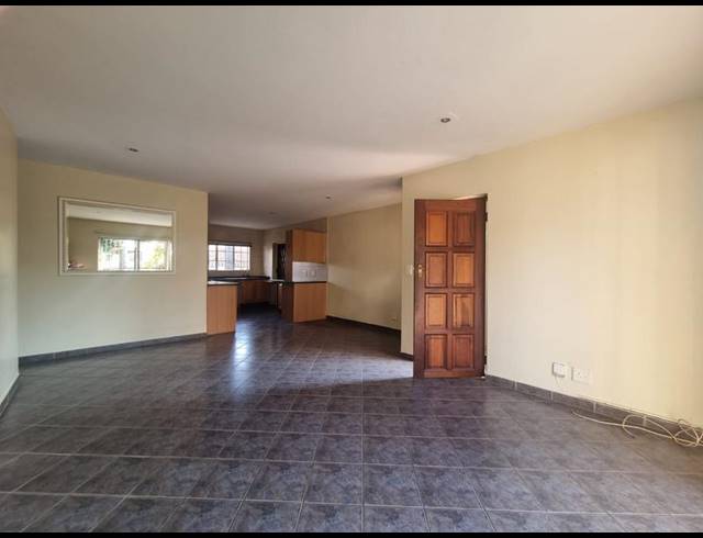 2 BEDROOM TOWNHOUSE FOR SALE IN WIERDAGLEN ESTATE